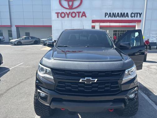 Black 2022 Chevrolet Colorado LT