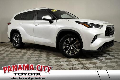 2023 Toyota Highlander Hybrid XLE