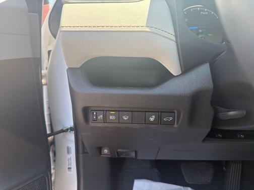 White 2022 Toyota RAV4 Hybrid XLE