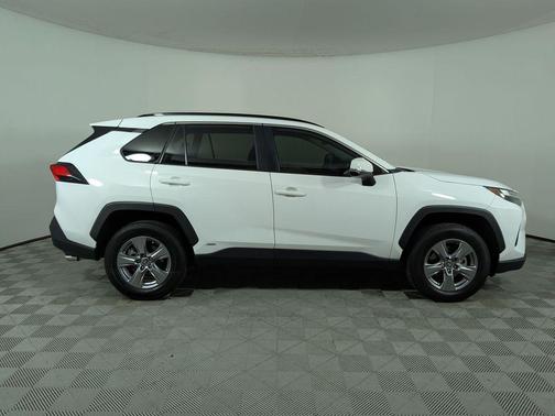 White 2022 Toyota RAV4 Hybrid XLE