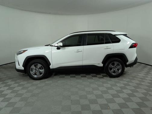 White 2022 Toyota RAV4 Hybrid XLE