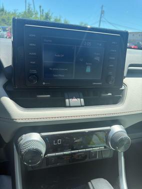 White 2022 Toyota RAV4 Hybrid XLE