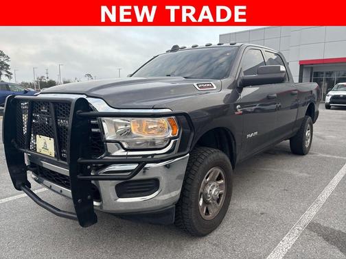 2019 RAM 2500 Tradesman Crew Cab 4x4 6'4' Box