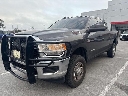 2019 RAM 2500 Tradesman Crew Cab 4x4 6'4' Box