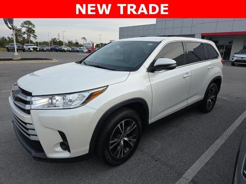 2019 Toyota Highlander LE I4