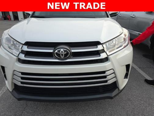 2019 Toyota Highlander LE I4