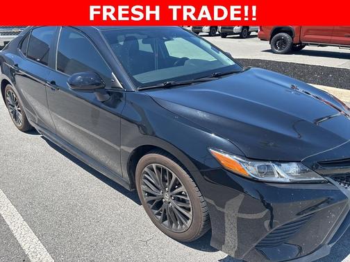 2020 Toyota Camry SE Nightshade