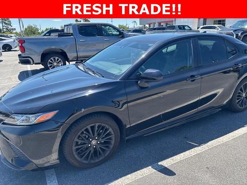 2020 Toyota Camry SE Nightshade
