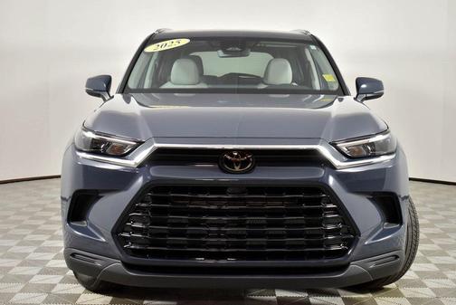2025 Toyota Grand Highlander Hybrid XLE