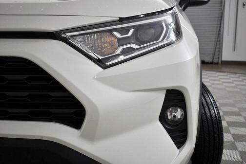 2021 Toyota RAV4 Hybrid XLE Premium