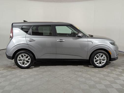 Steel Gray 2025 Kia Soul LX