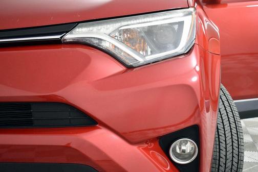 Barcelona Red Metallic 2017 Toyota RAV4 XLE