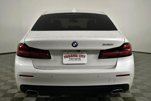 2022 BMW 530 i
