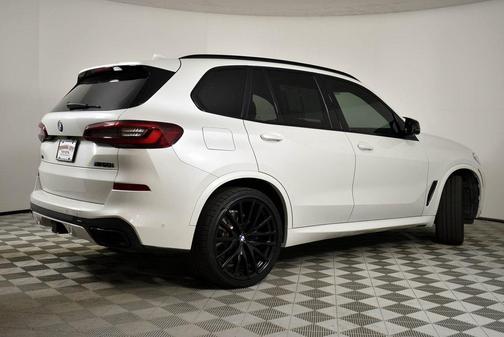 2021 BMW X5 M50i