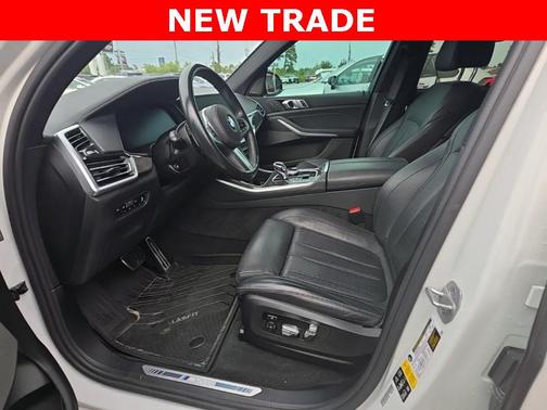 2021 BMW X5 M50i