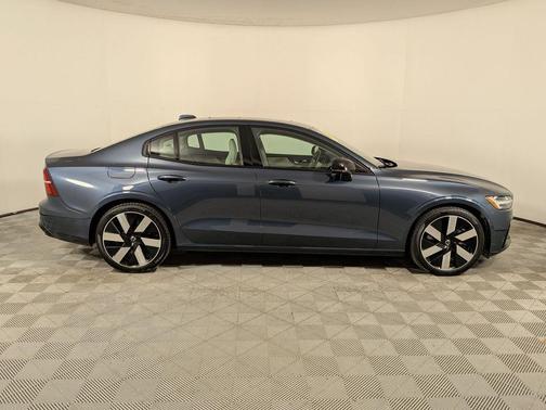 Denim Blue Metallic 2024 Volvo S60 Recharge Plug-In Hybrid T8 Plus Dark Theme