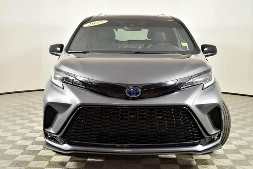 2025 Toyota Sienna XSE 7 Passenger