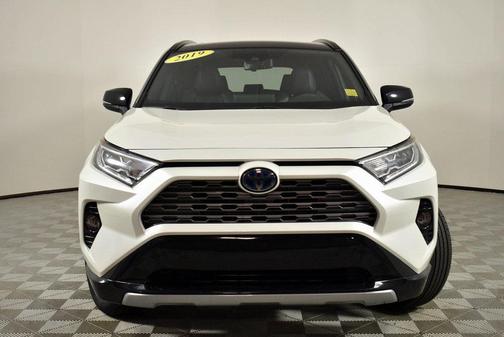 2019 Toyota RAV4 Hybrid SE