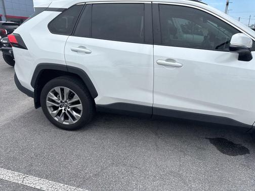 Wind Chill Pearl 2024 Toyota RAV4 XLE Premium