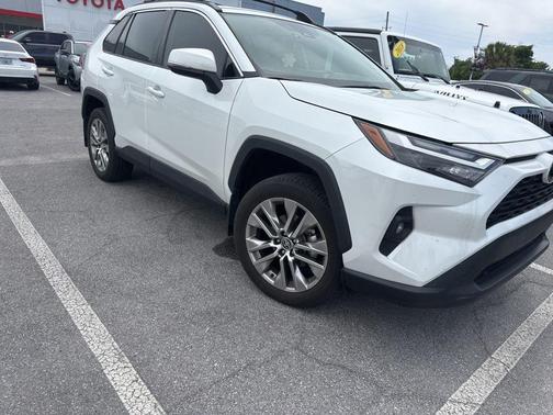 Wind Chill Pearl 2024 Toyota RAV4 XLE Premium