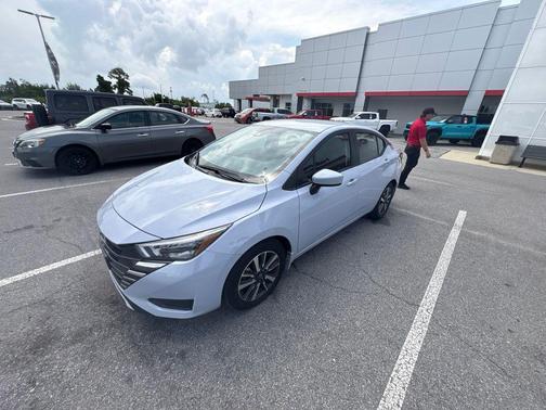 Gray Sky Pearl 2025 Nissan Versa 1.6 SV