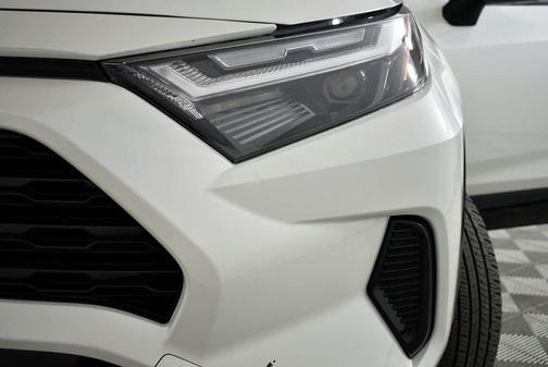 2022 Toyota RAV4 Hybrid SE