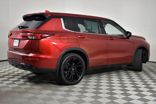 2022 Mitsubishi Outlander SE