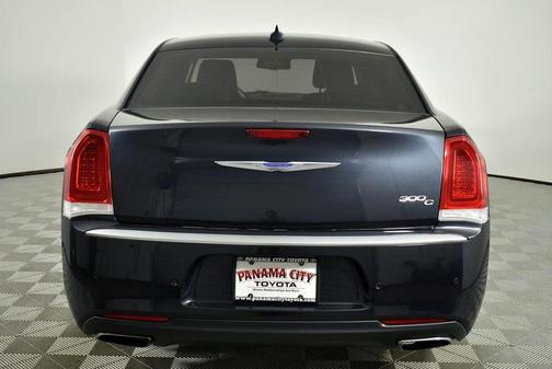 2018 Chrysler 300C 300C