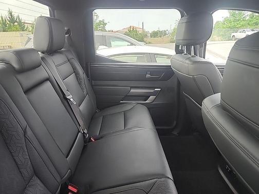 Ice 2025 Toyota Tundra SR5