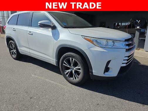 2018 Toyota Highlander LE I4