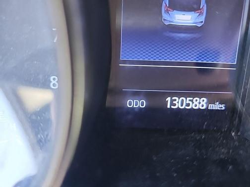Silver Knockout Metallic 2019 Toyota C-HR LE