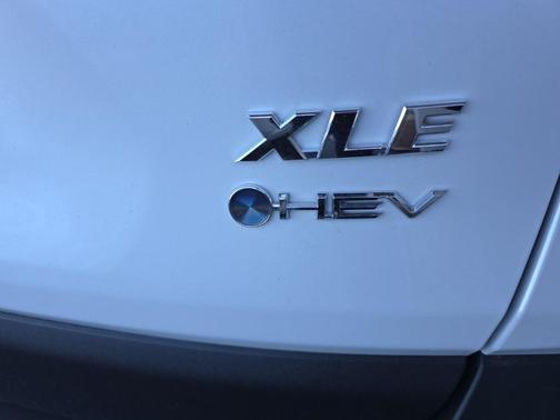 2025 Toyota RAV4 Hybrid XLE Premium