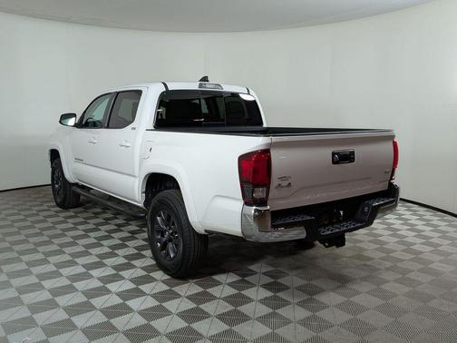 White 2022 Toyota Tacoma SR5