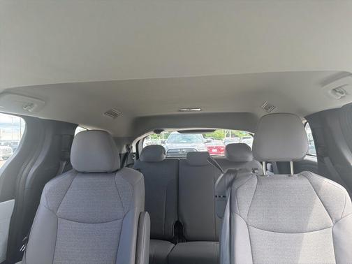 Magnetic Gray Metallic 2025 Toyota Sienna LE