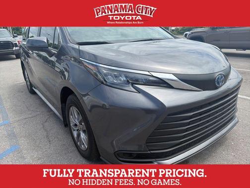 Magnetic Gray Metallic 2025 Toyota Sienna LE