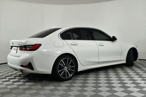 Alpine White 2019 BMW 330 330i