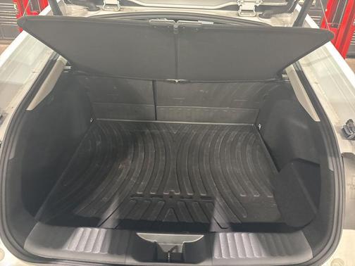 Pearl 2025 Toyota Prius Plug-In Hybrid XSE Premium