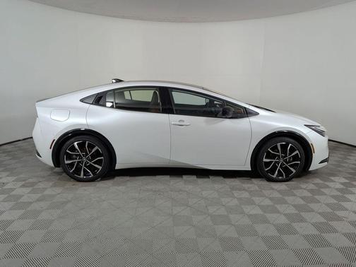 Pearl 2025 Toyota Prius Plug-In Hybrid XSE Premium