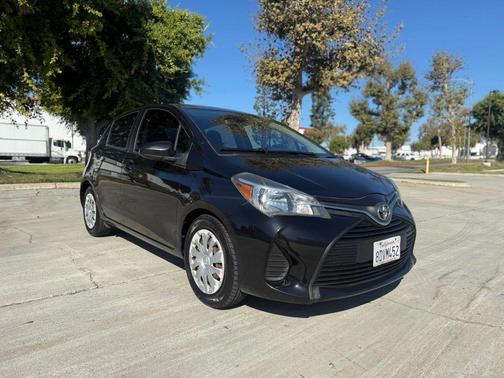 2015 Toyota Yaris SE