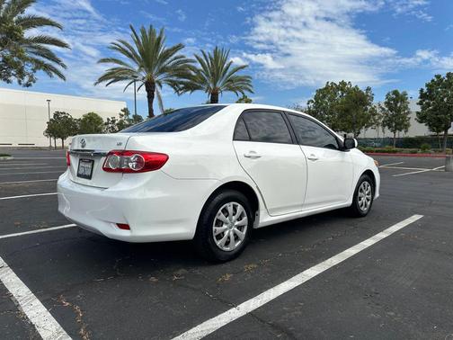 2011 Toyota Corolla LE