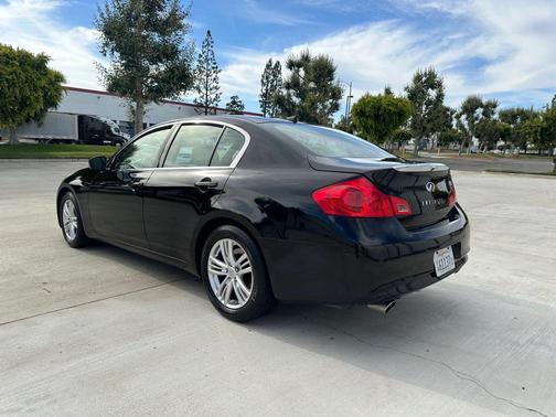 2010 INFINITI G37 Journey