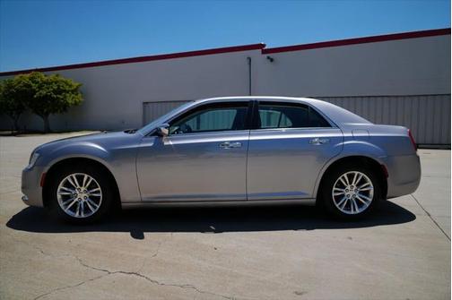 2016 Chrysler 300C Base