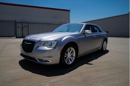 2016 Chrysler 300C Base