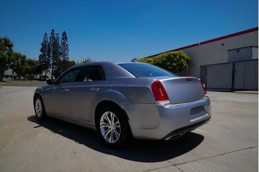 2016 Chrysler 300C Base