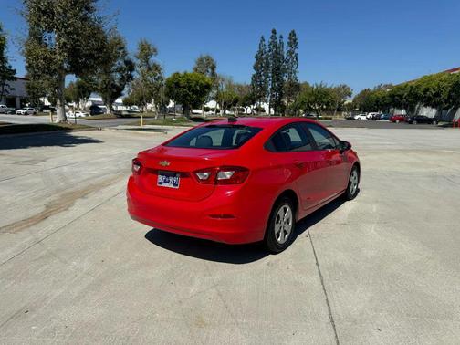 2018 Chevrolet Cruze LS