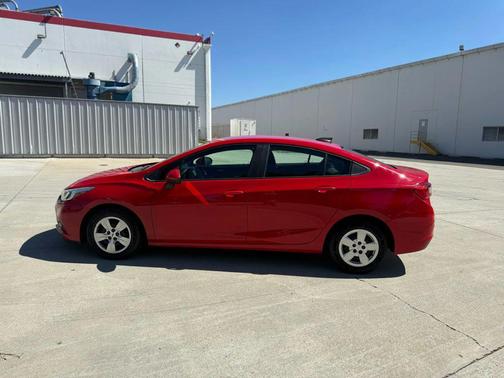2018 Chevrolet Cruze LS