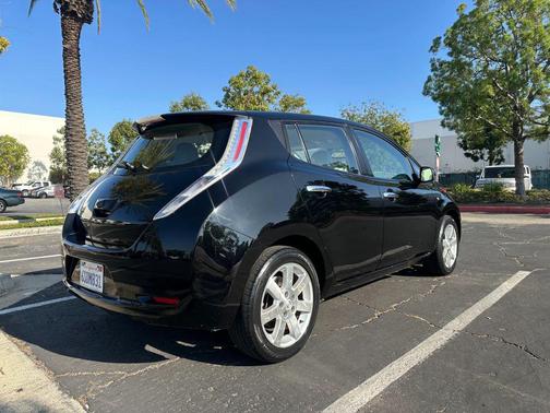 2011 Nissan Leaf SL