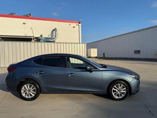 2016 Mazda Mazda3 i Sport