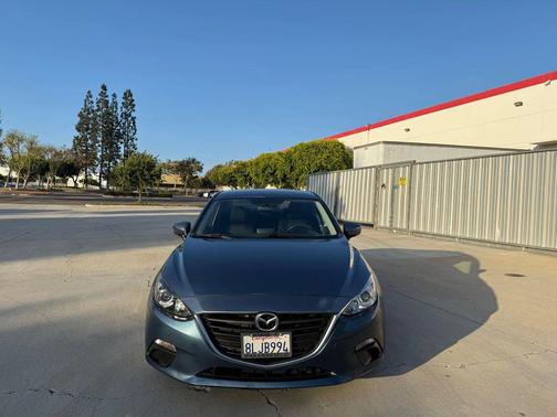2016 Mazda Mazda3 i Sport