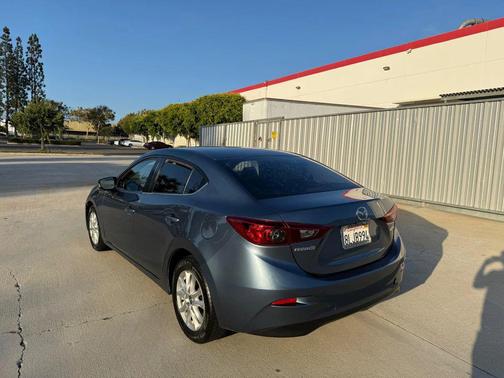 2016 Mazda Mazda3 i Sport